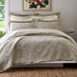 Elegant Activist “Support The Bees” Collection